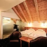 Fatlar Hotel